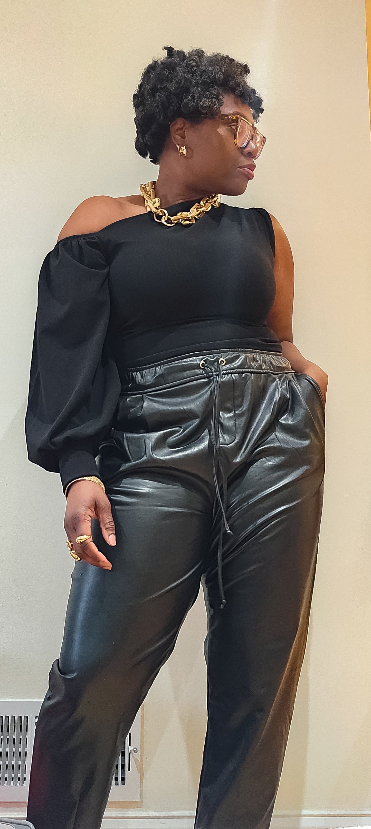 Beverly One Sided Shoulder Top